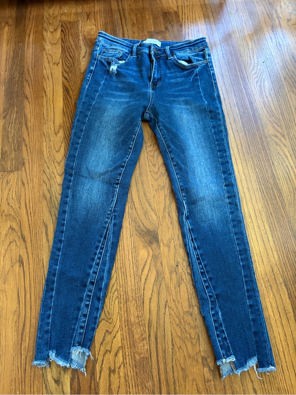 Women's Dark Wash Skinny Jeans with Frayed Hem *9